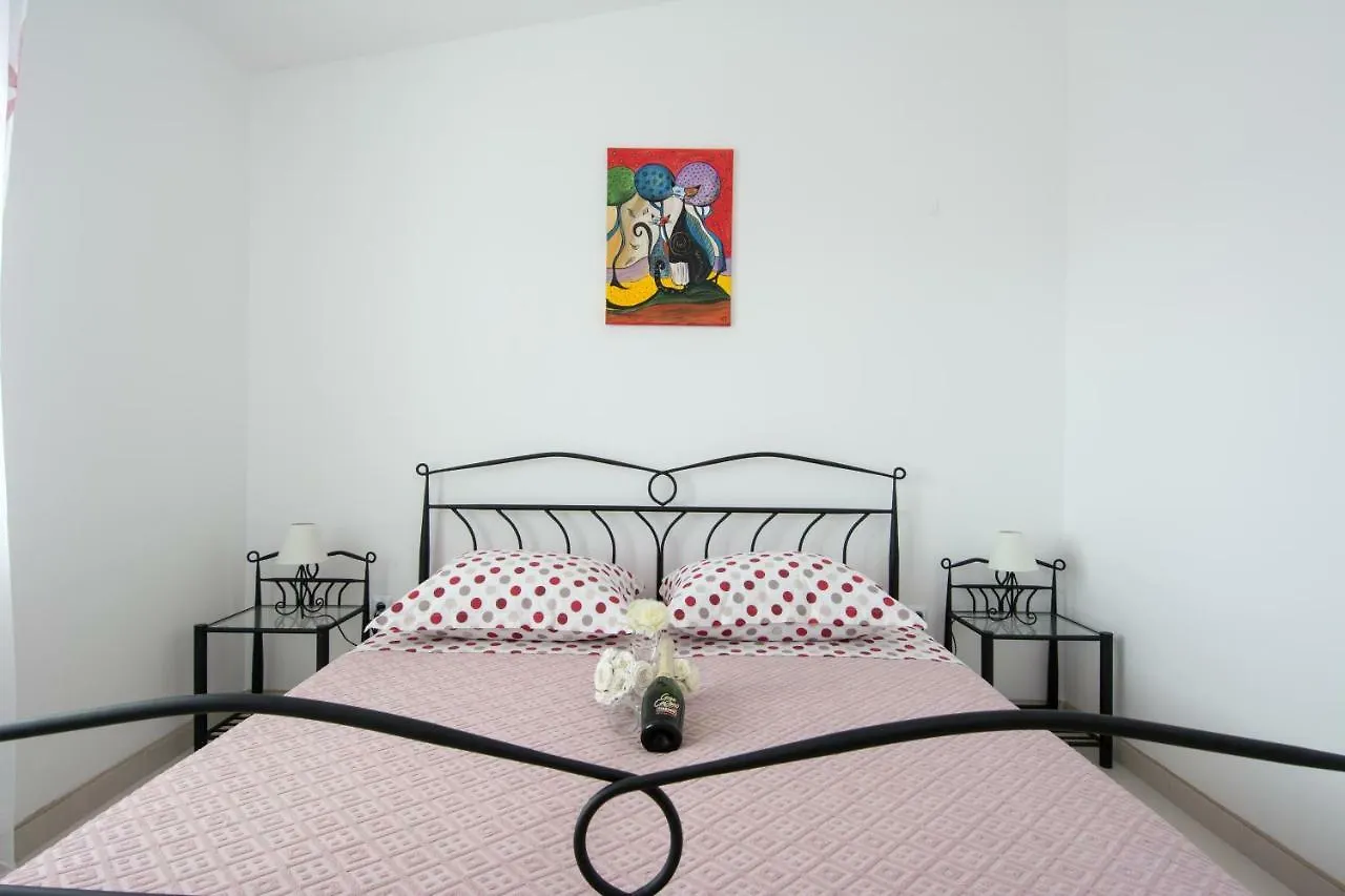 Apartments Iva Trogir
