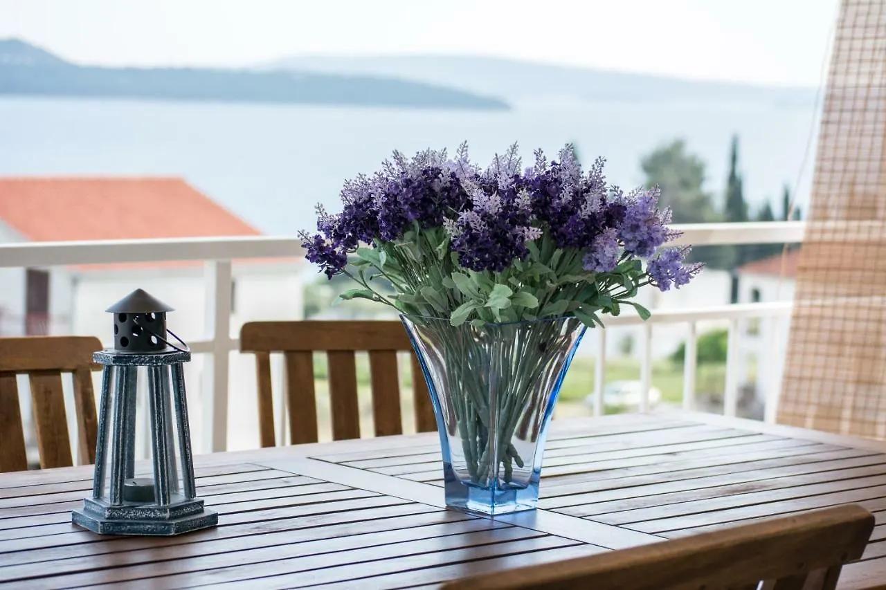 Apartments Iva Trogir