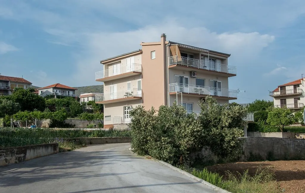 Apartments Iva Trogir